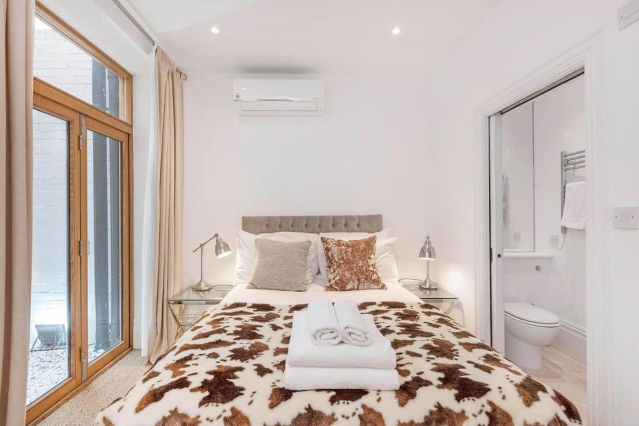 2 Bed Garden Flat With Air Con By Fulham Broadway Londra